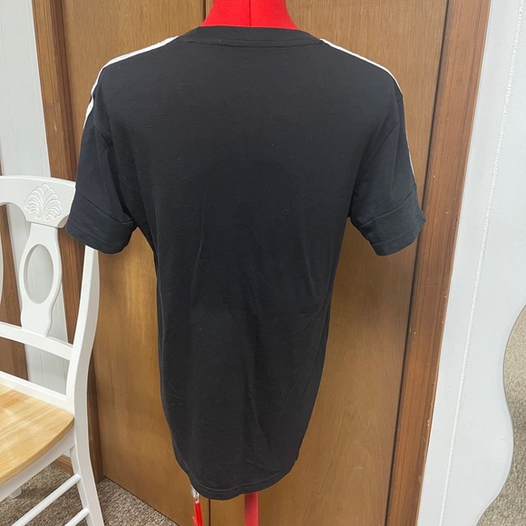 Adidas Tshirt - Picture 4 of 4